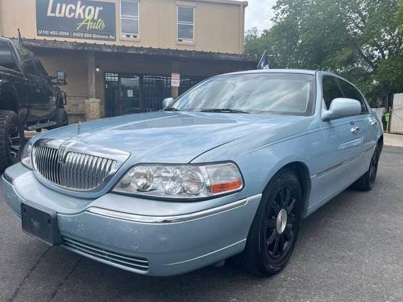 LINCOLN TOWN CAR 2011 2LNBL8CV3BX757349 image